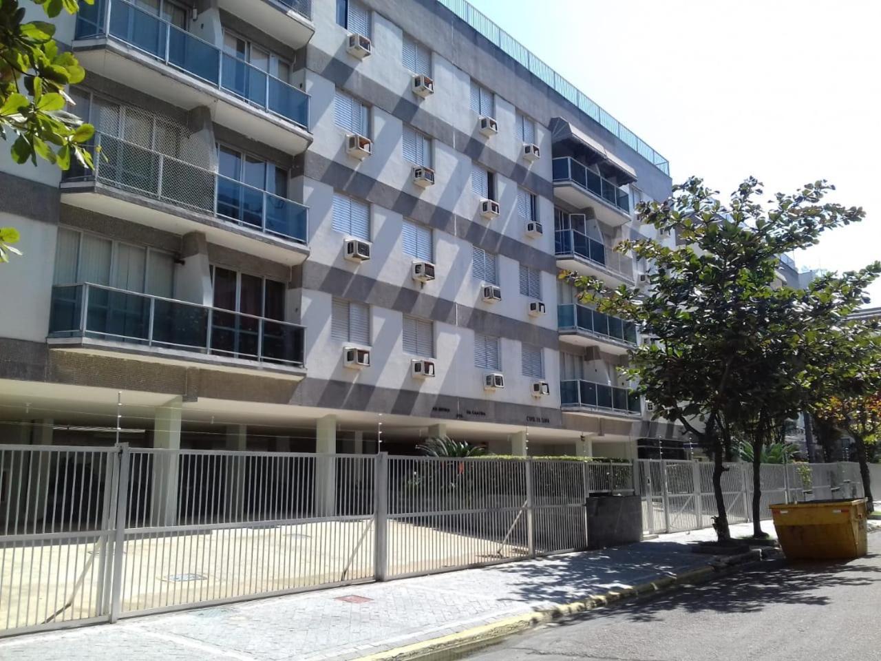 Em Da Enseada, Apartment *
